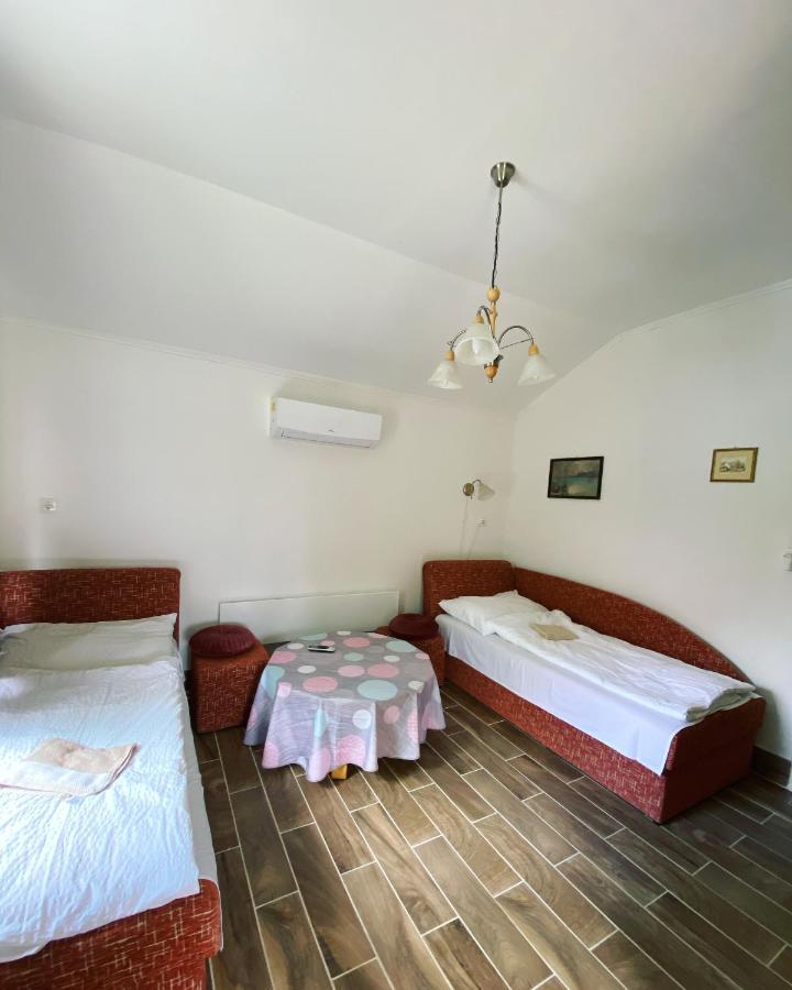Pellegrini Apartman Balatonakali Buitenkant foto
