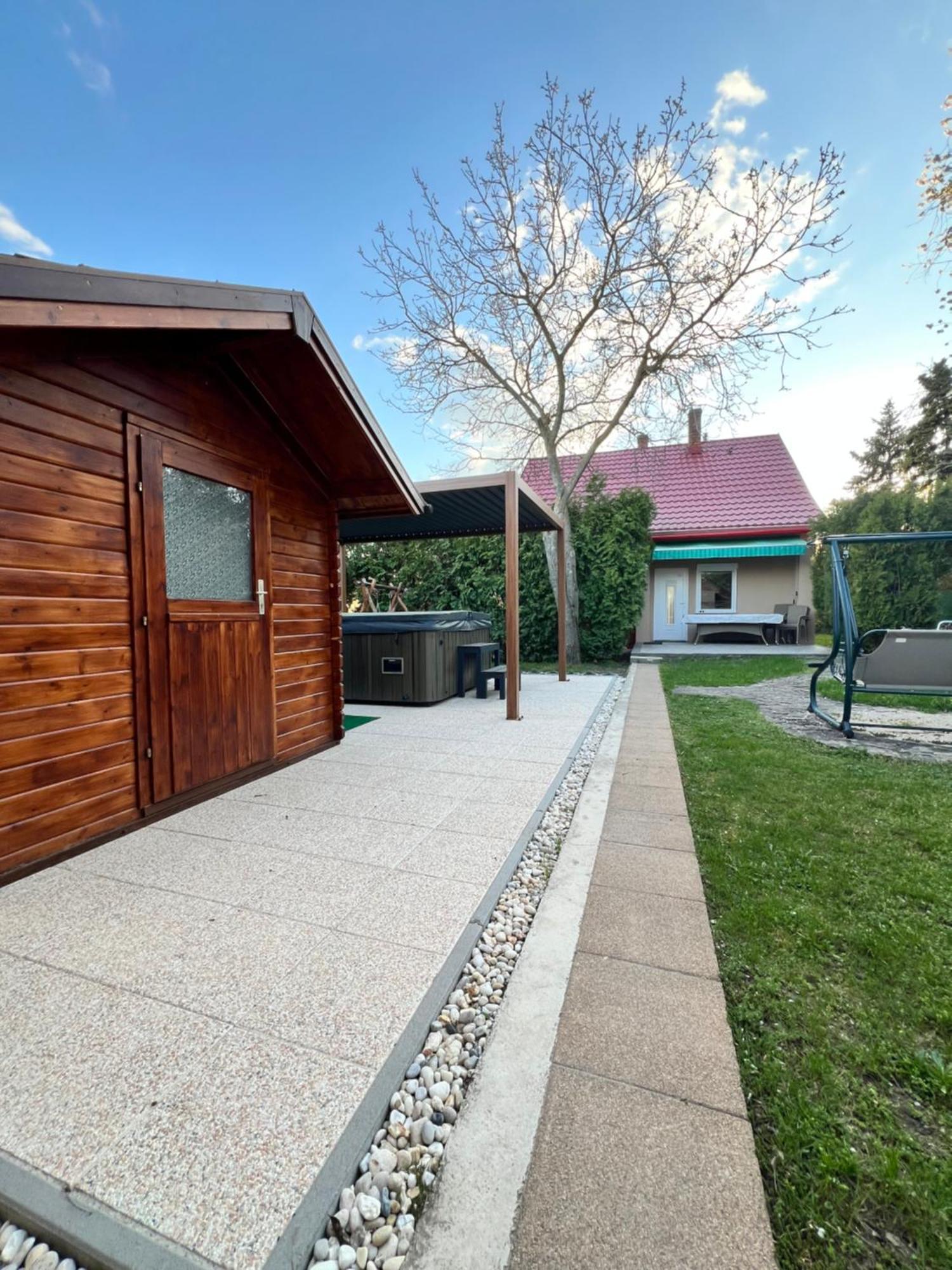 Pellegrini Apartman Balatonakali Buitenkant foto